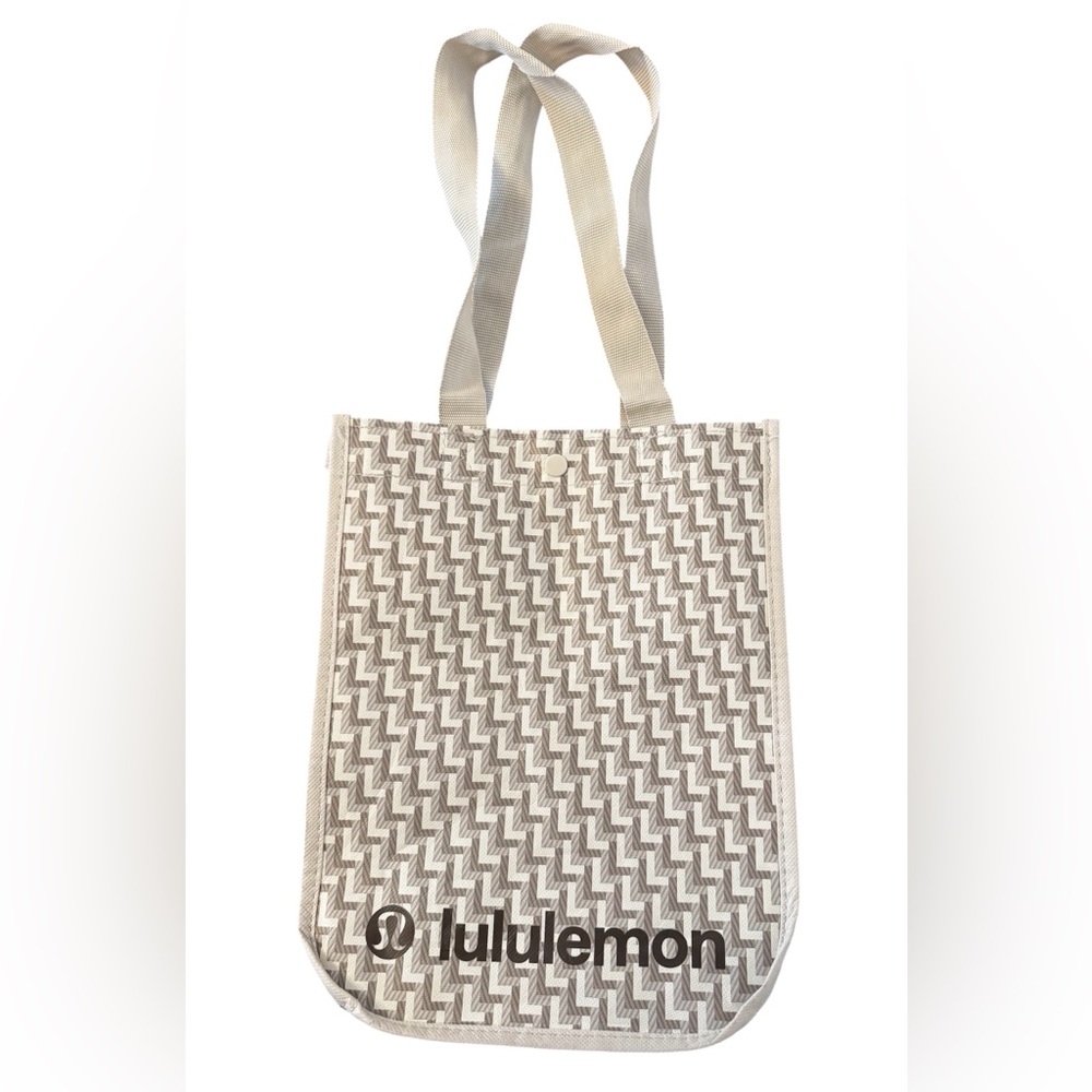 lululemon athletica Gray and White Geometric Tote